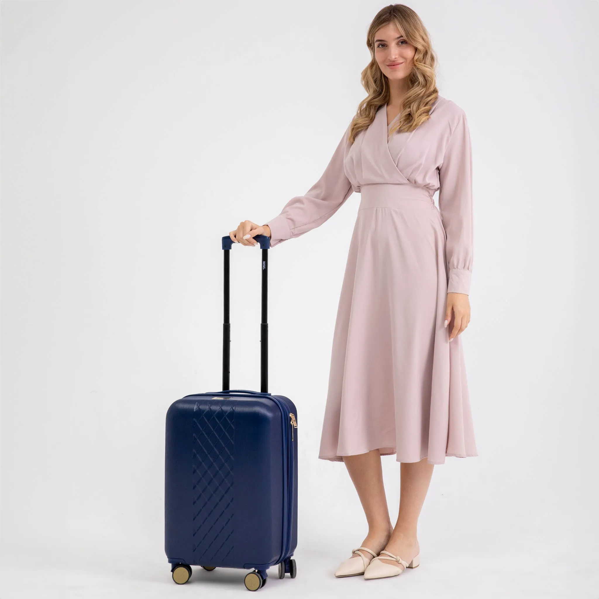 Diamond 3 Piece Expandable Chic Luggage Set - Image 7